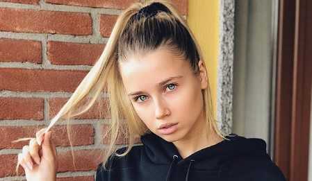 Polina Malinovskaya 1