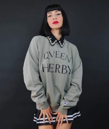 Qveen Herby3